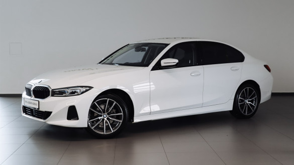 BMW 318i Sedan