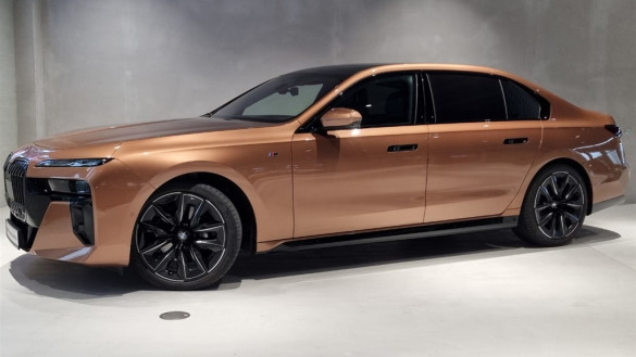 BMW 740d xDrive Sedan
