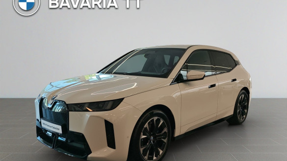 BMW iX xDrive45