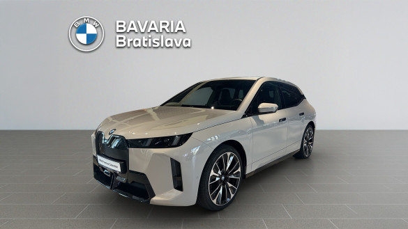 BMW iX xDrive60