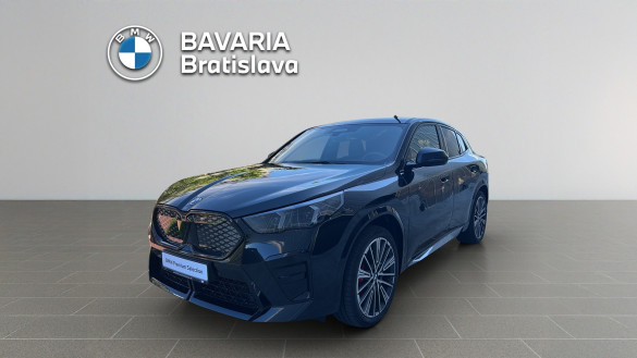 BMW iX2 xDrive30